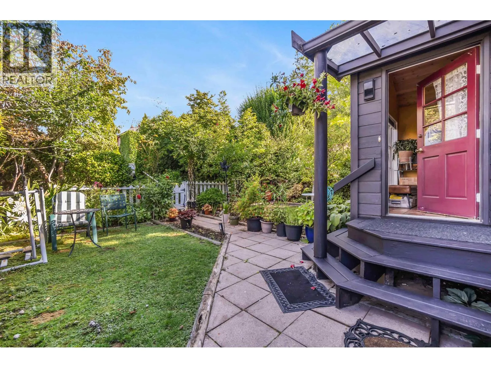 319 E 27TH STREET