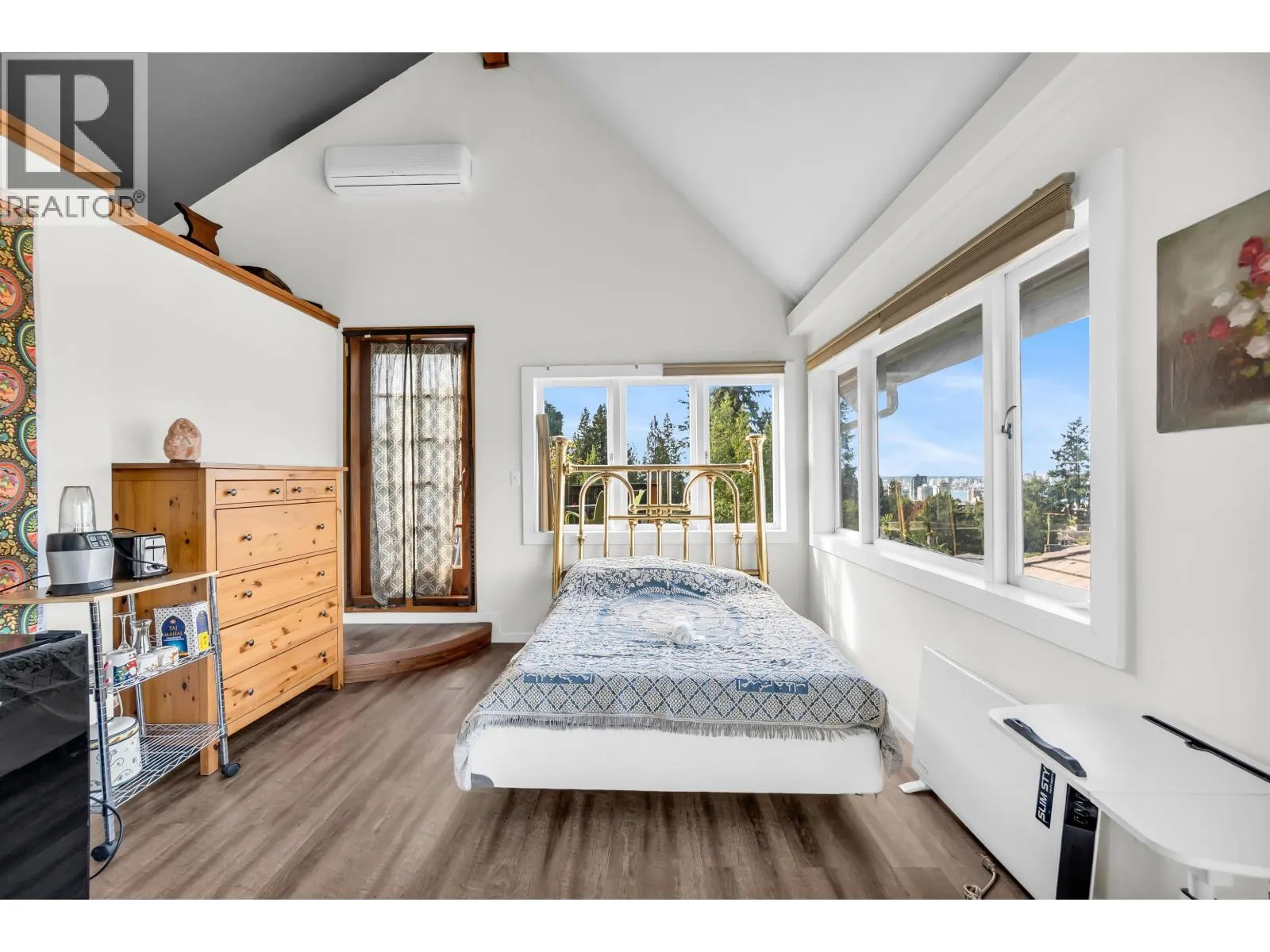 319 E 27TH STREET