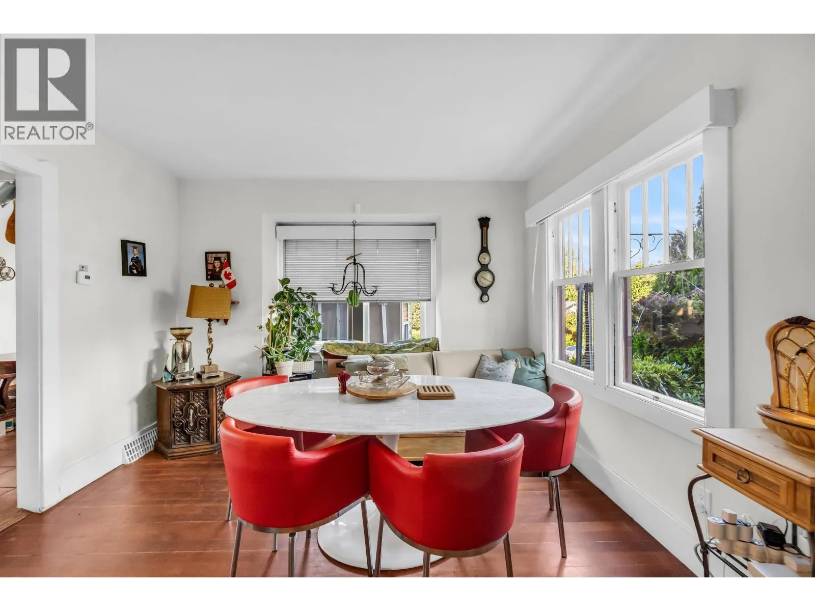 319 E 27TH STREET