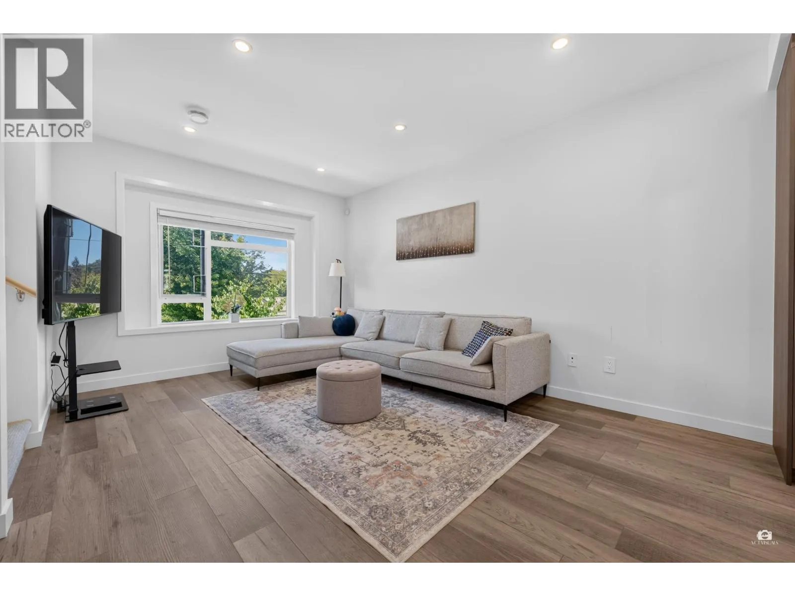 4 7580 NO. 1 ROAD