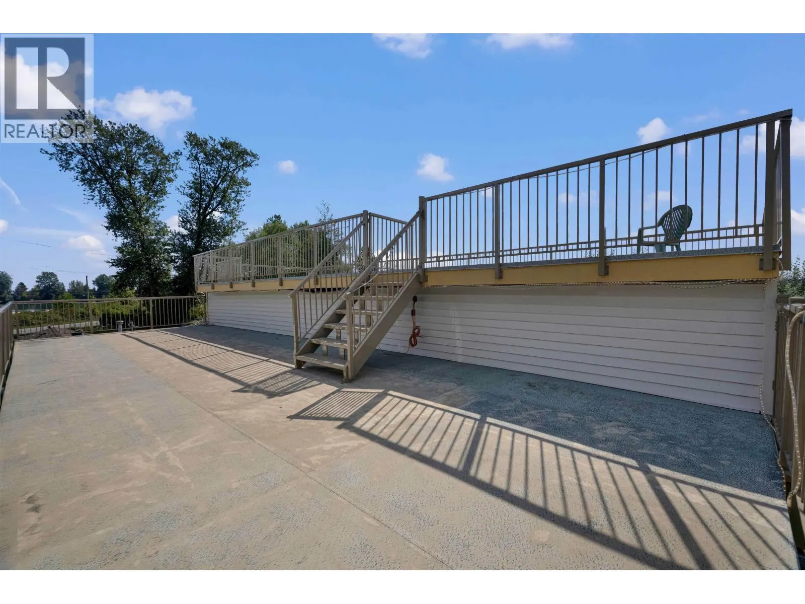 19500 RIVER ROAD
