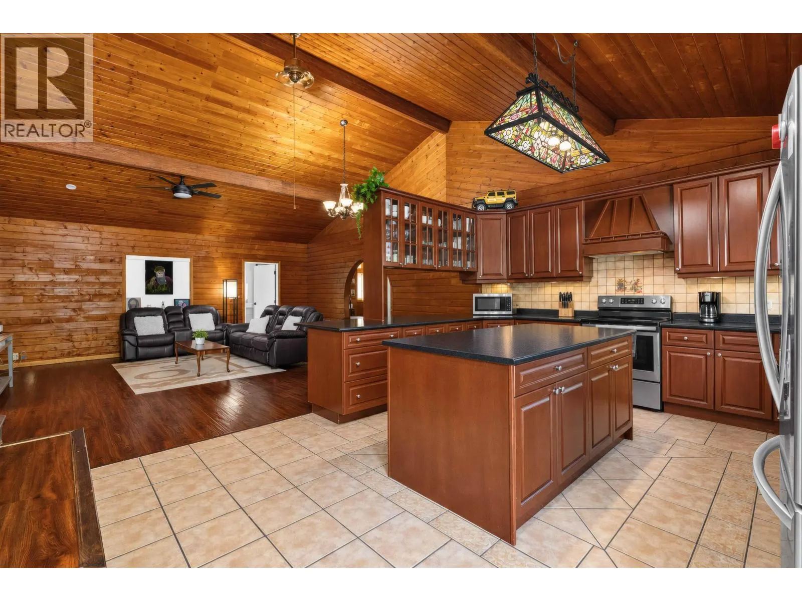 19500 RIVER ROAD