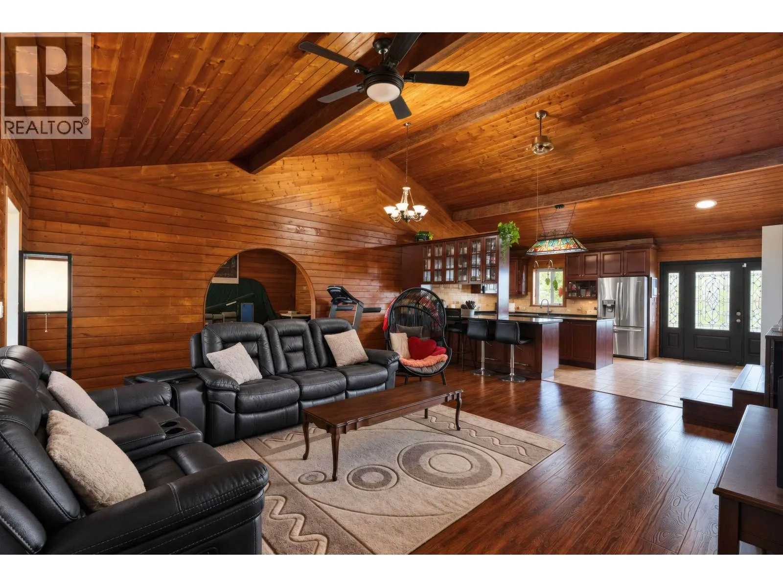 19500 RIVER ROAD