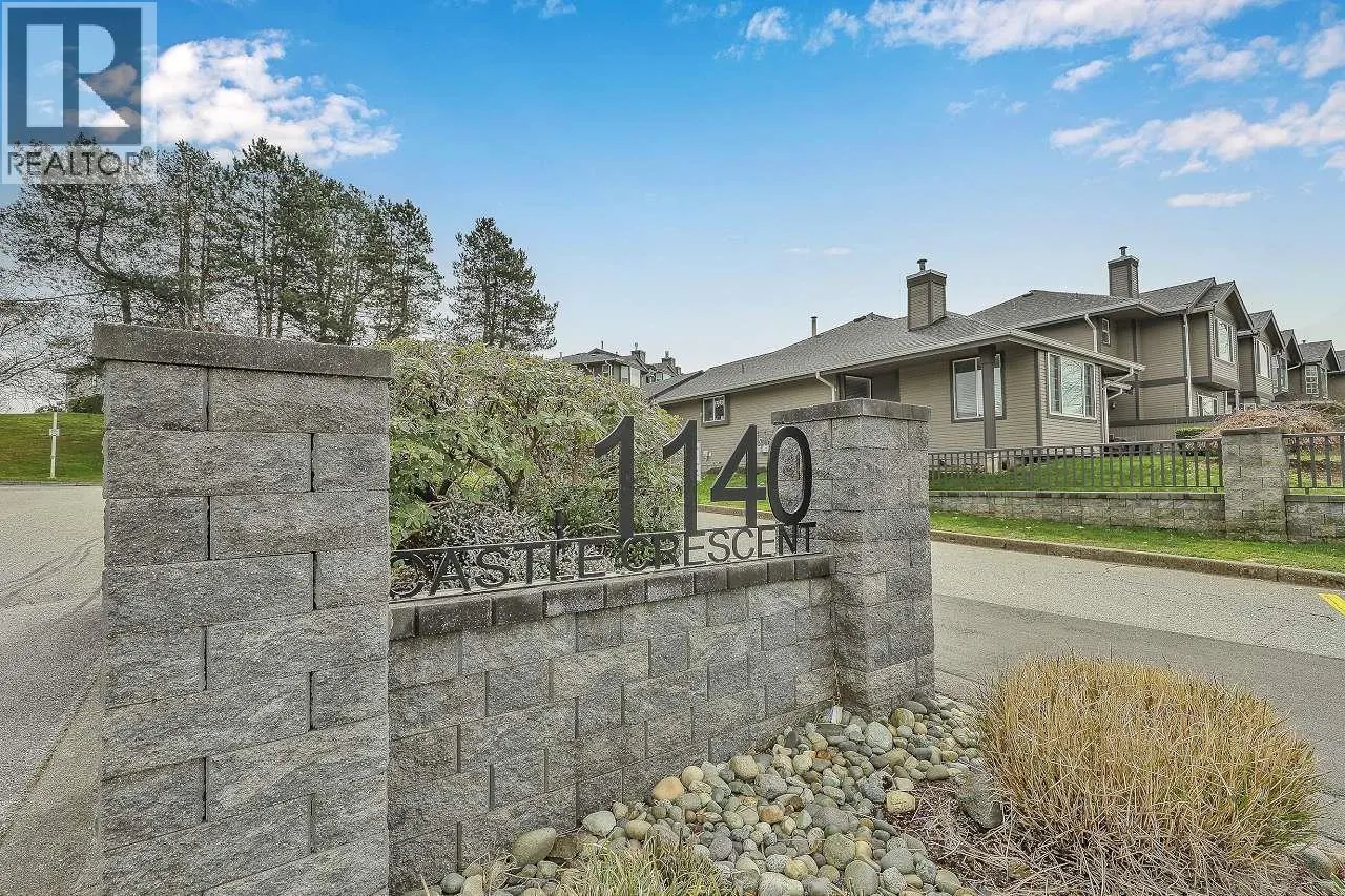 208 1140 CASTLE CRESCENT