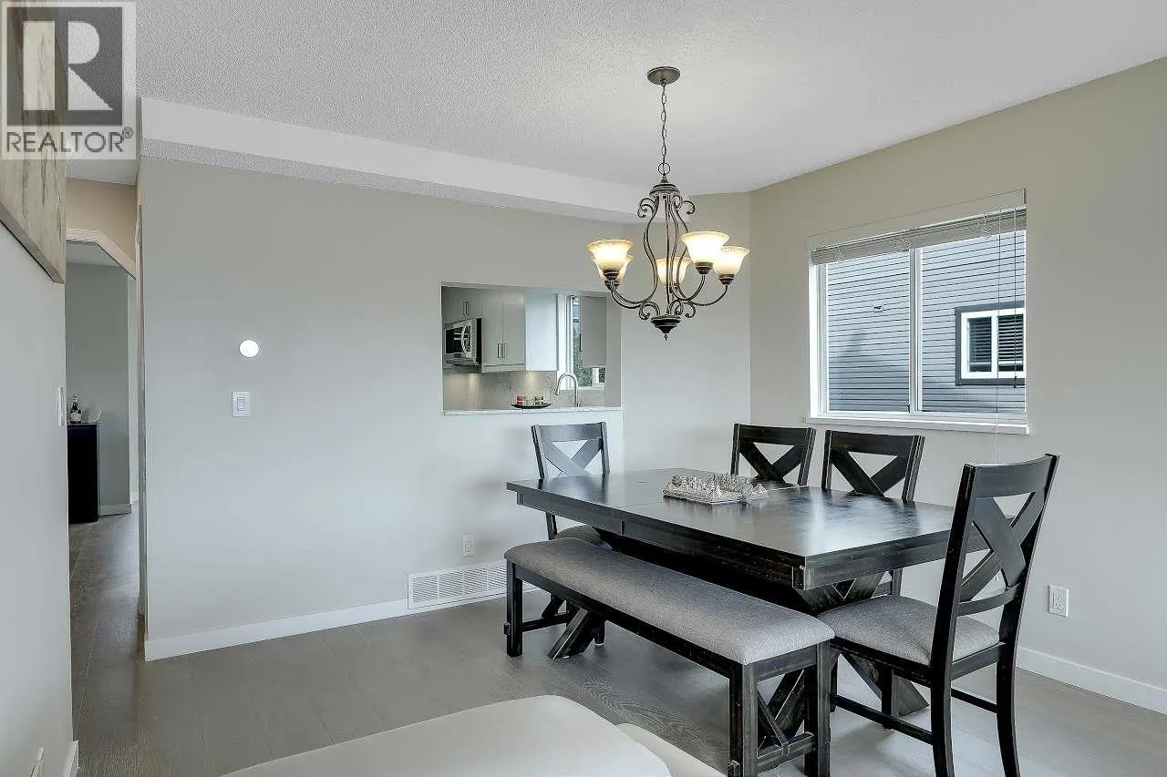 208 1140 CASTLE CRESCENT