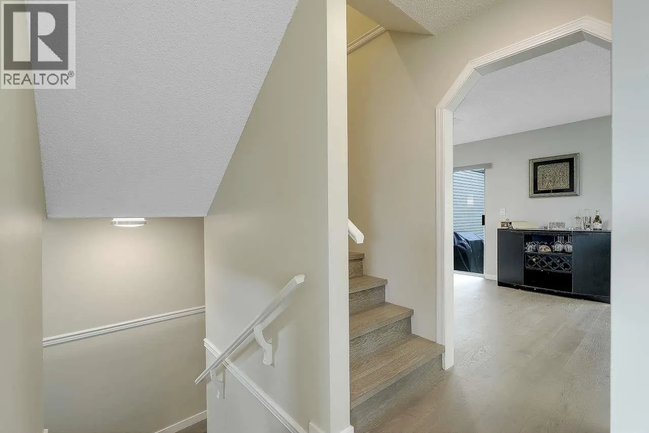 208 1140 CASTLE CRESCENT