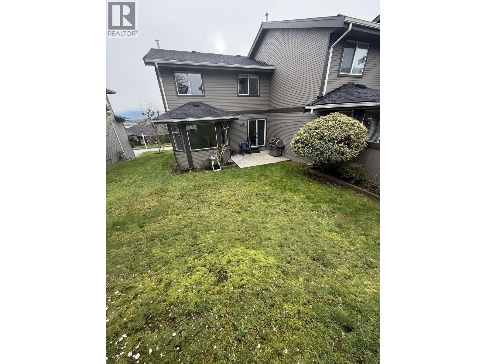 208 1140 CASTLE CRESCENT