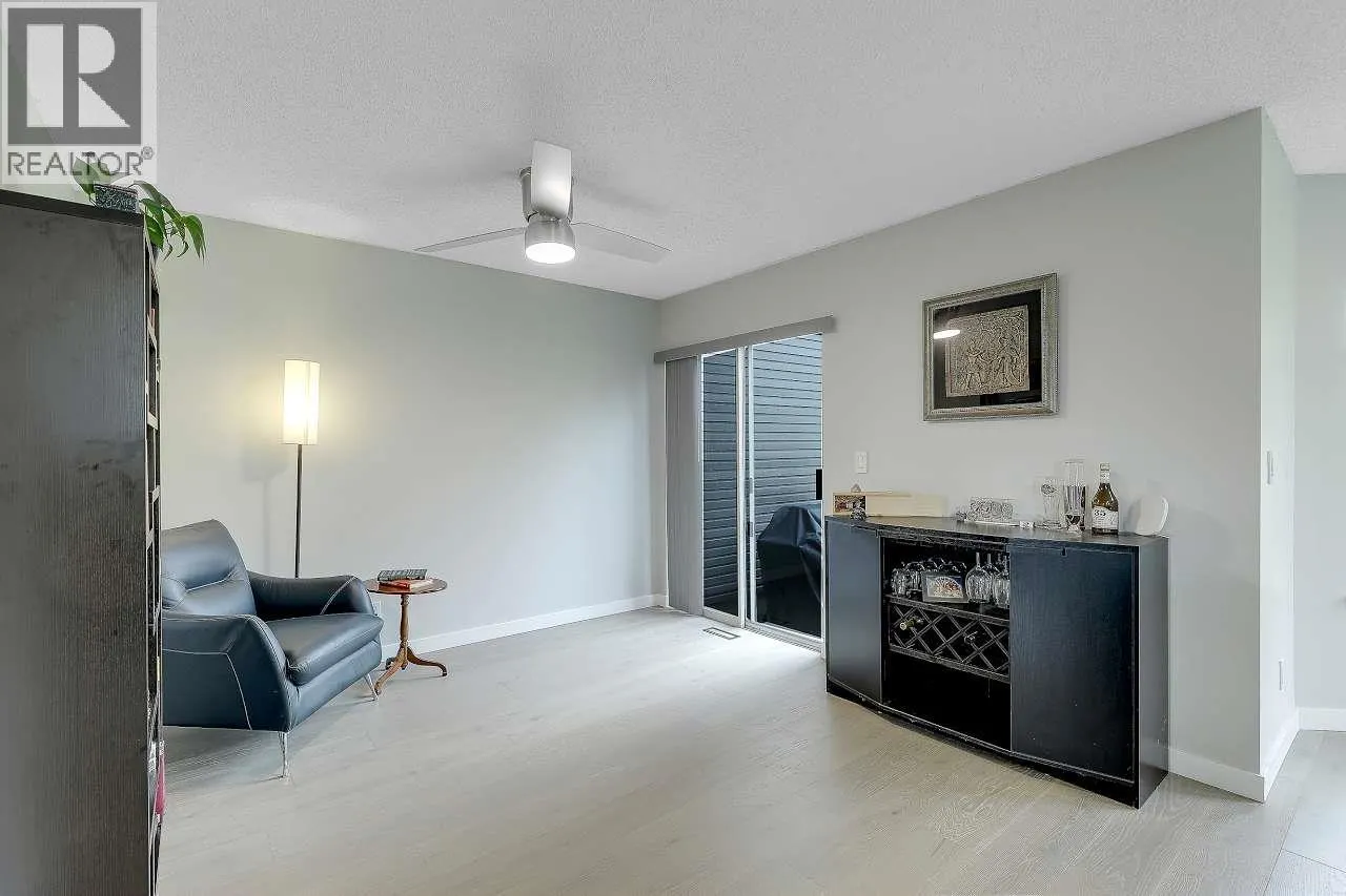 208 1140 CASTLE CRESCENT
