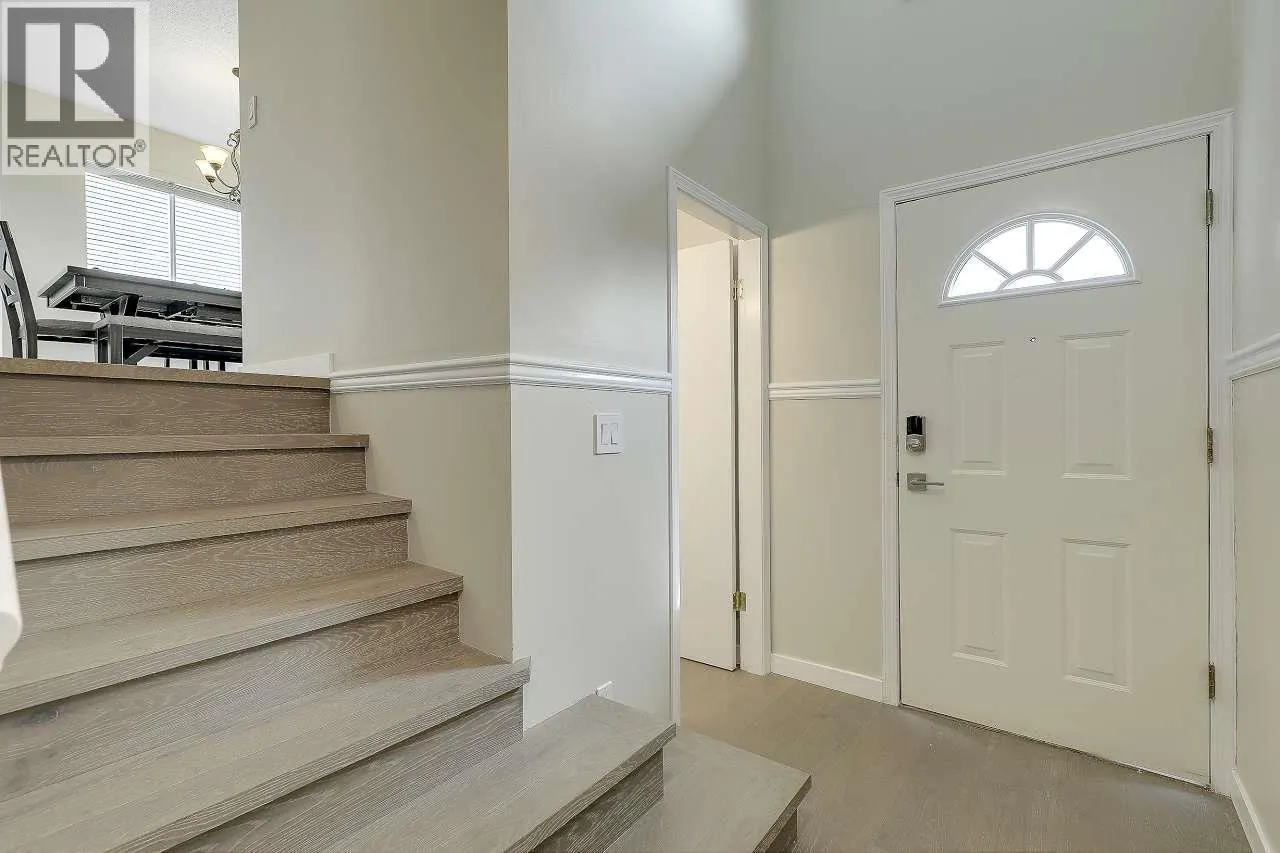 208 1140 CASTLE CRESCENT