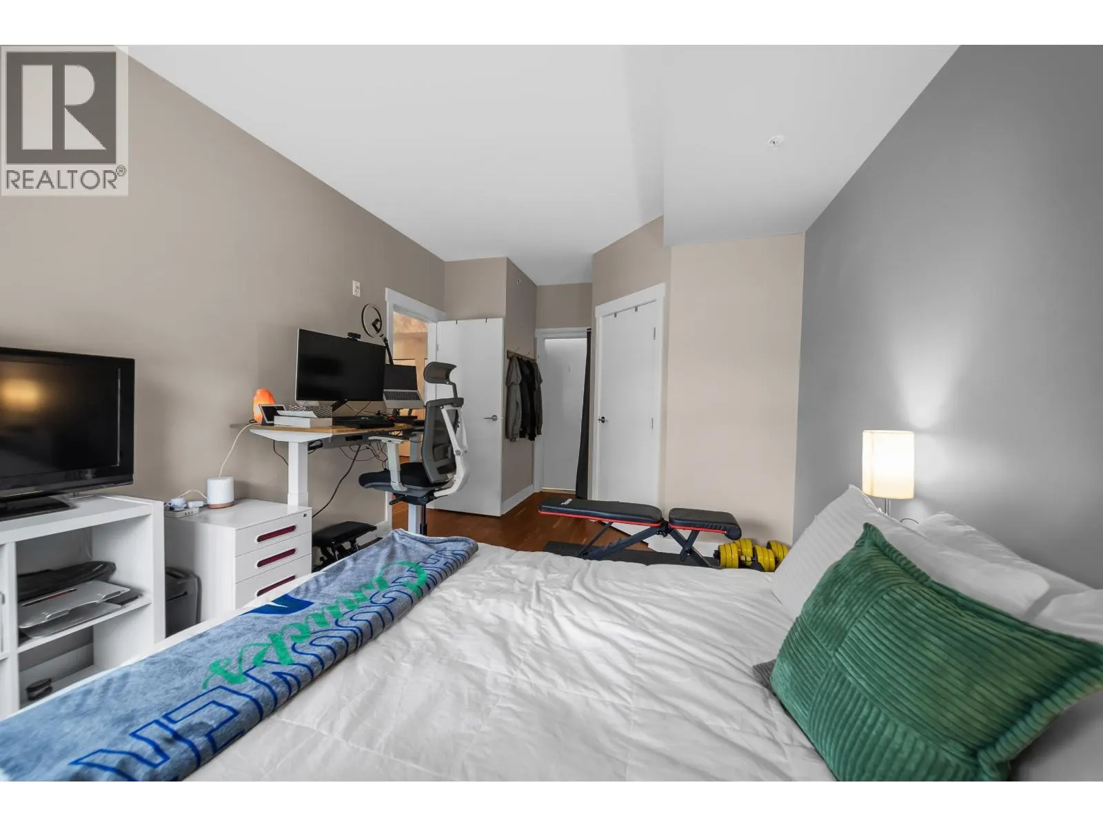 407 2368 MARPOLE AVENUE