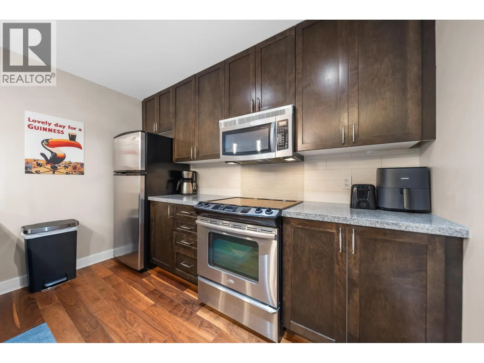 407 2368 MARPOLE AVENUE