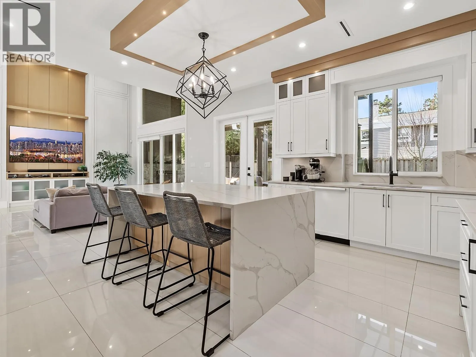 9591 FLORIMOND ROAD