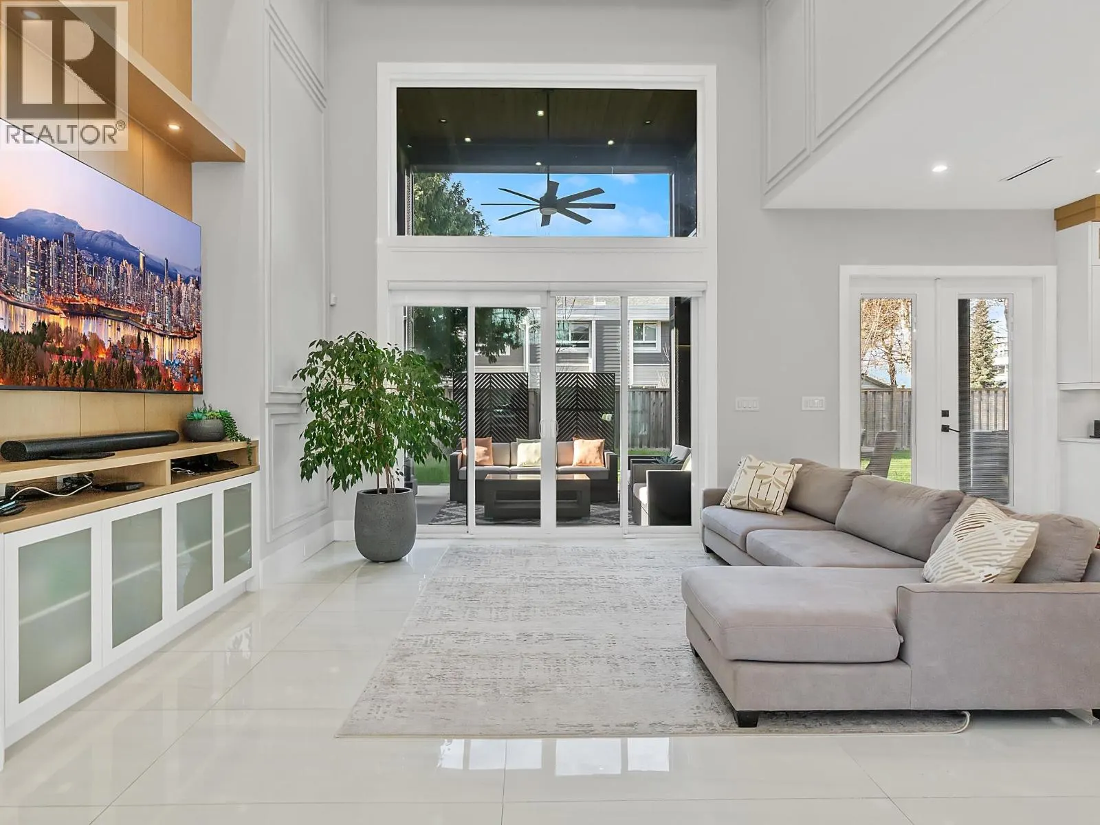 9591 FLORIMOND ROAD