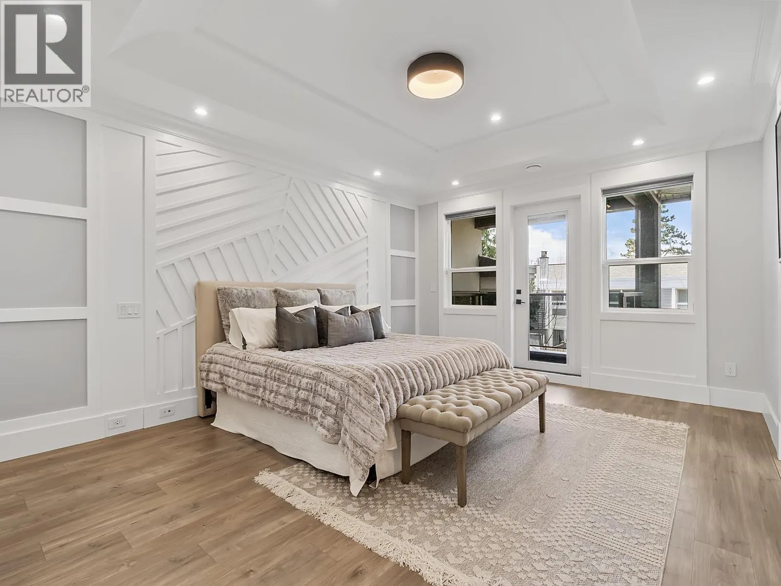 9591 FLORIMOND ROAD