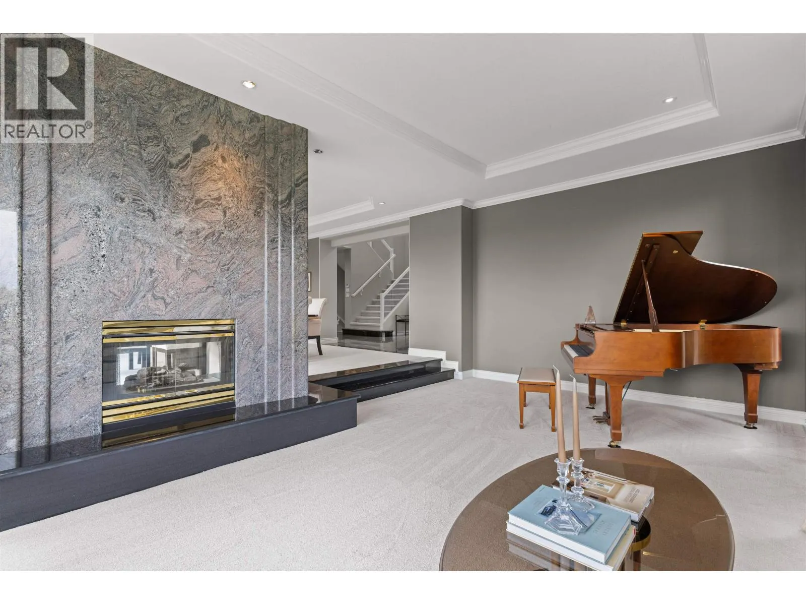 2556 PALISADE CRESCENT