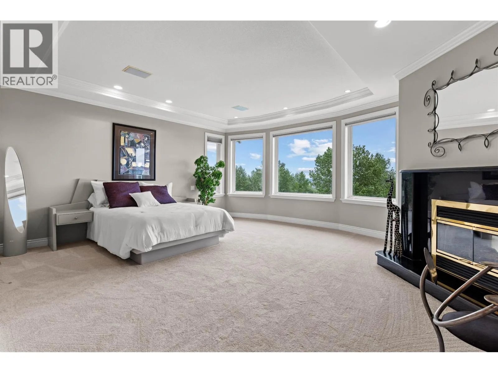 2556 PALISADE CRESCENT