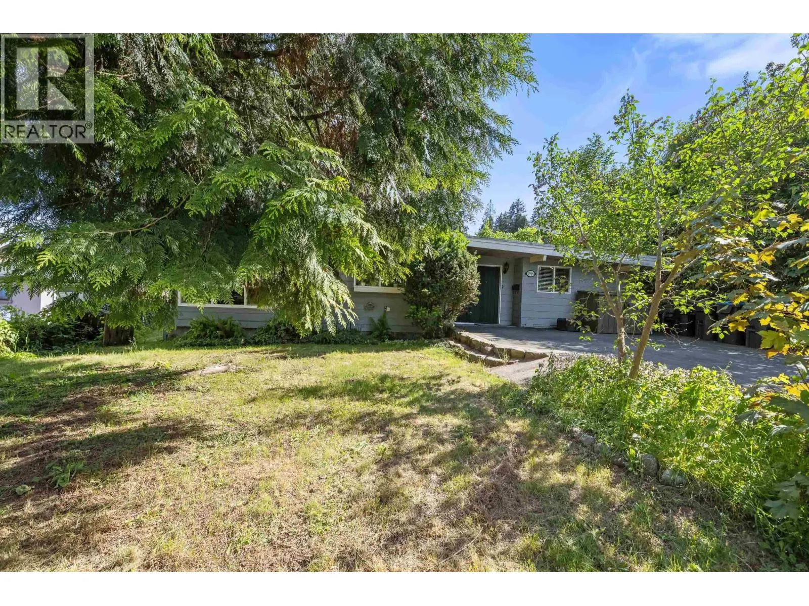 1908 WARWICK CRESCENT