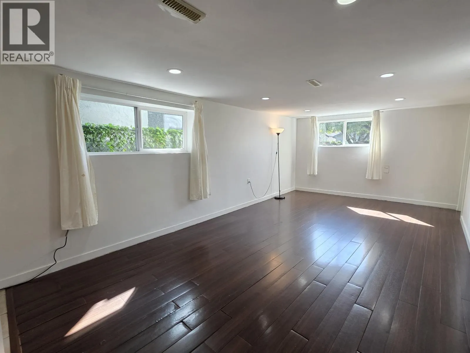 149 E 47TH AVENUE