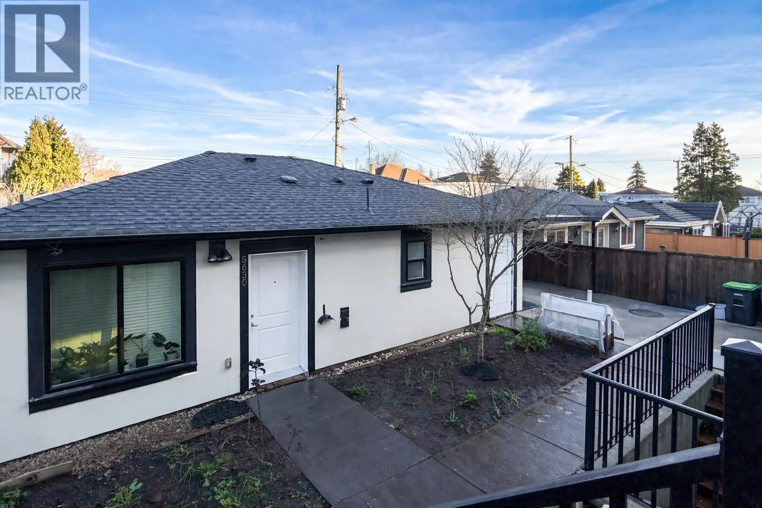 5626 ELIZABETH STREET