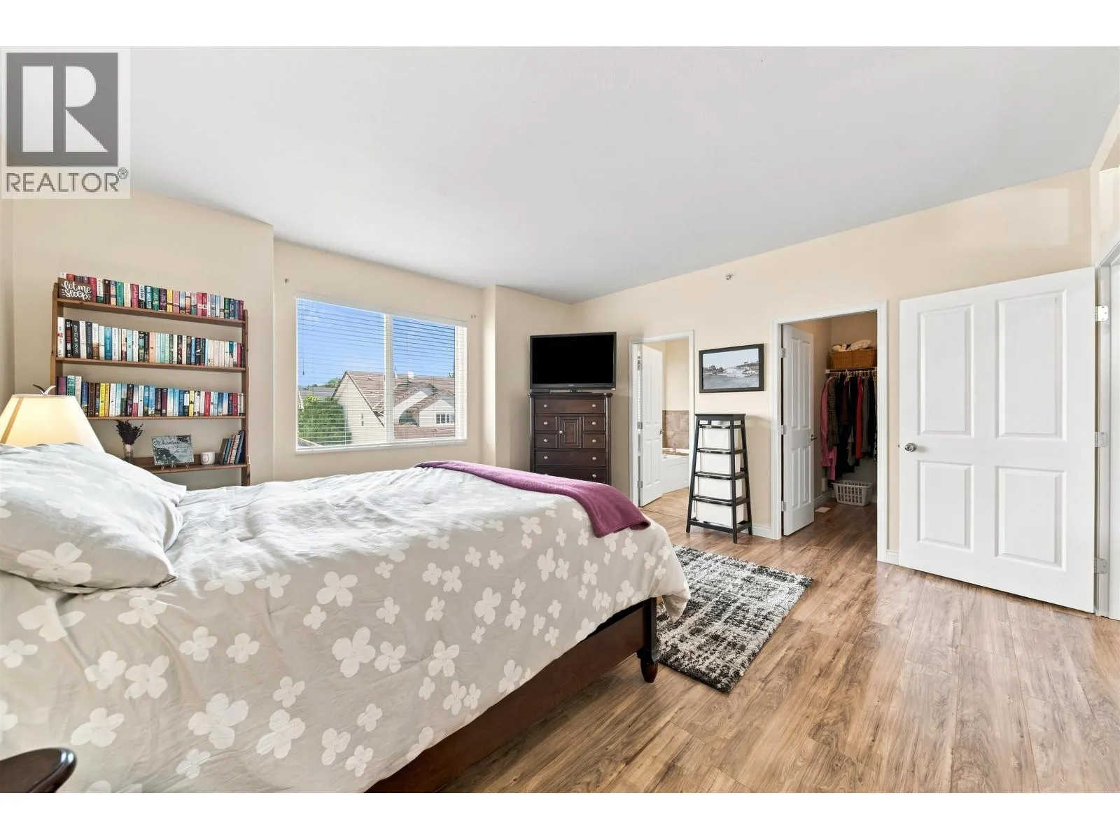 1049 EUPHRATES CRESCENT