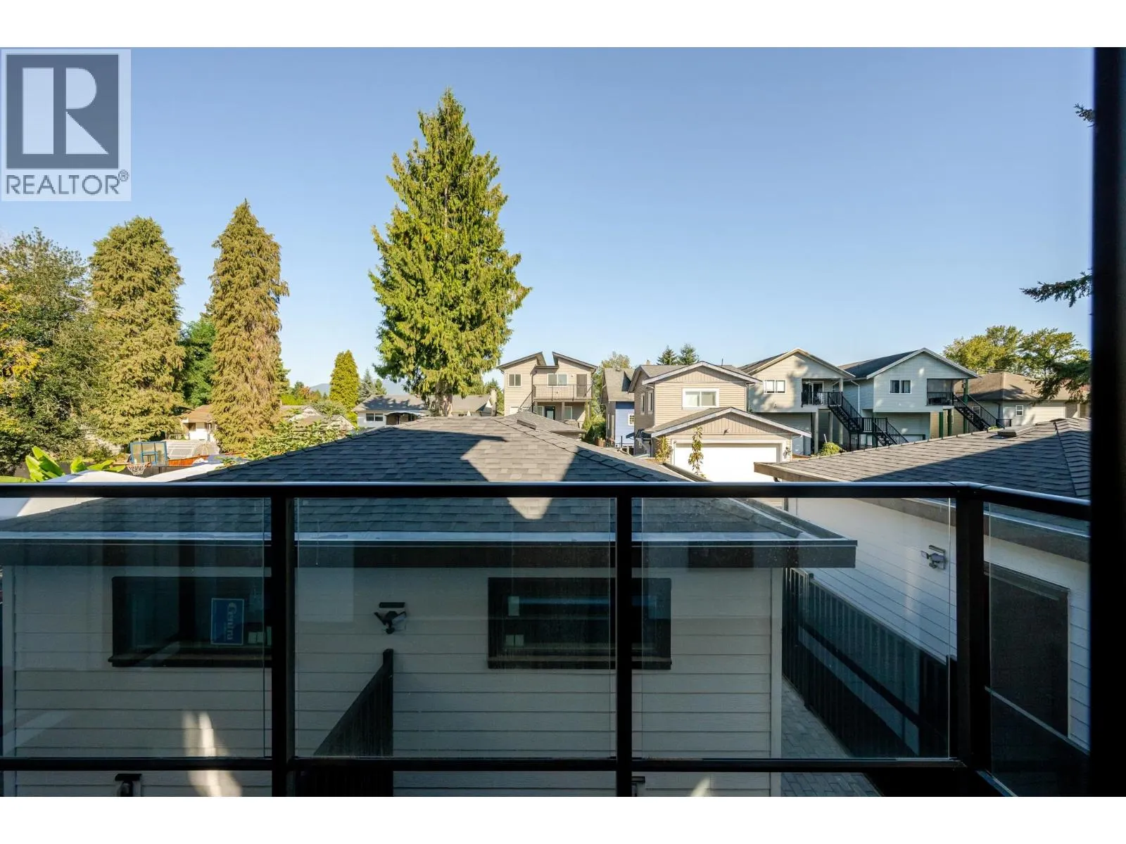 102 1759 MORGAN AVENUE