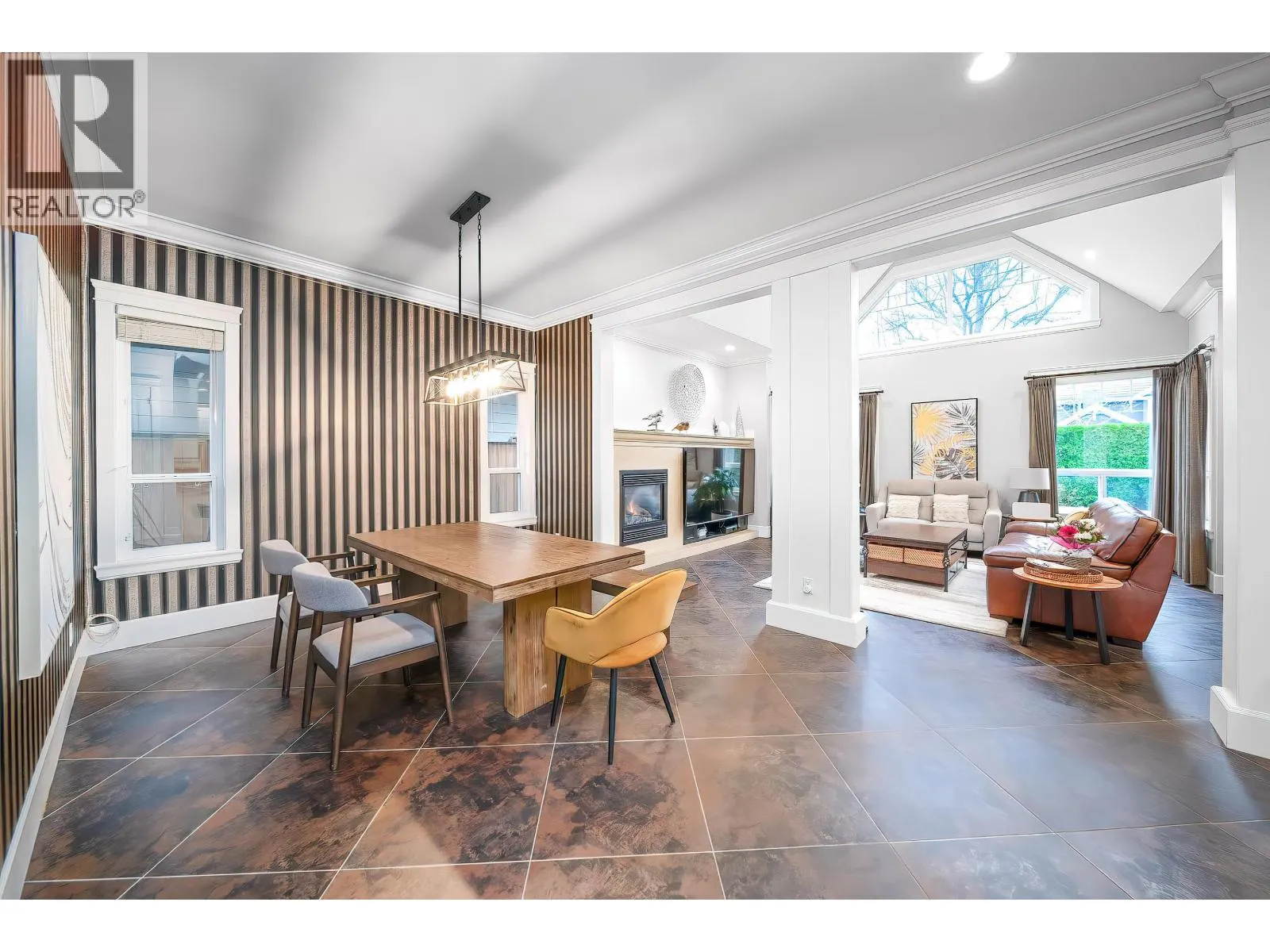 5835 FAIR WYND