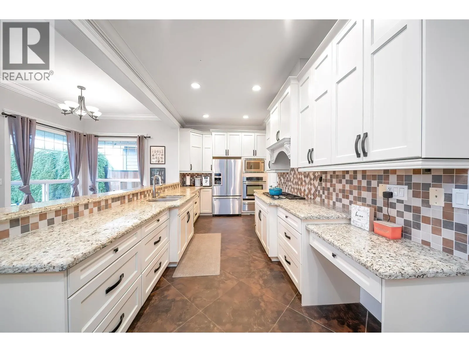 5835 FAIR WYND