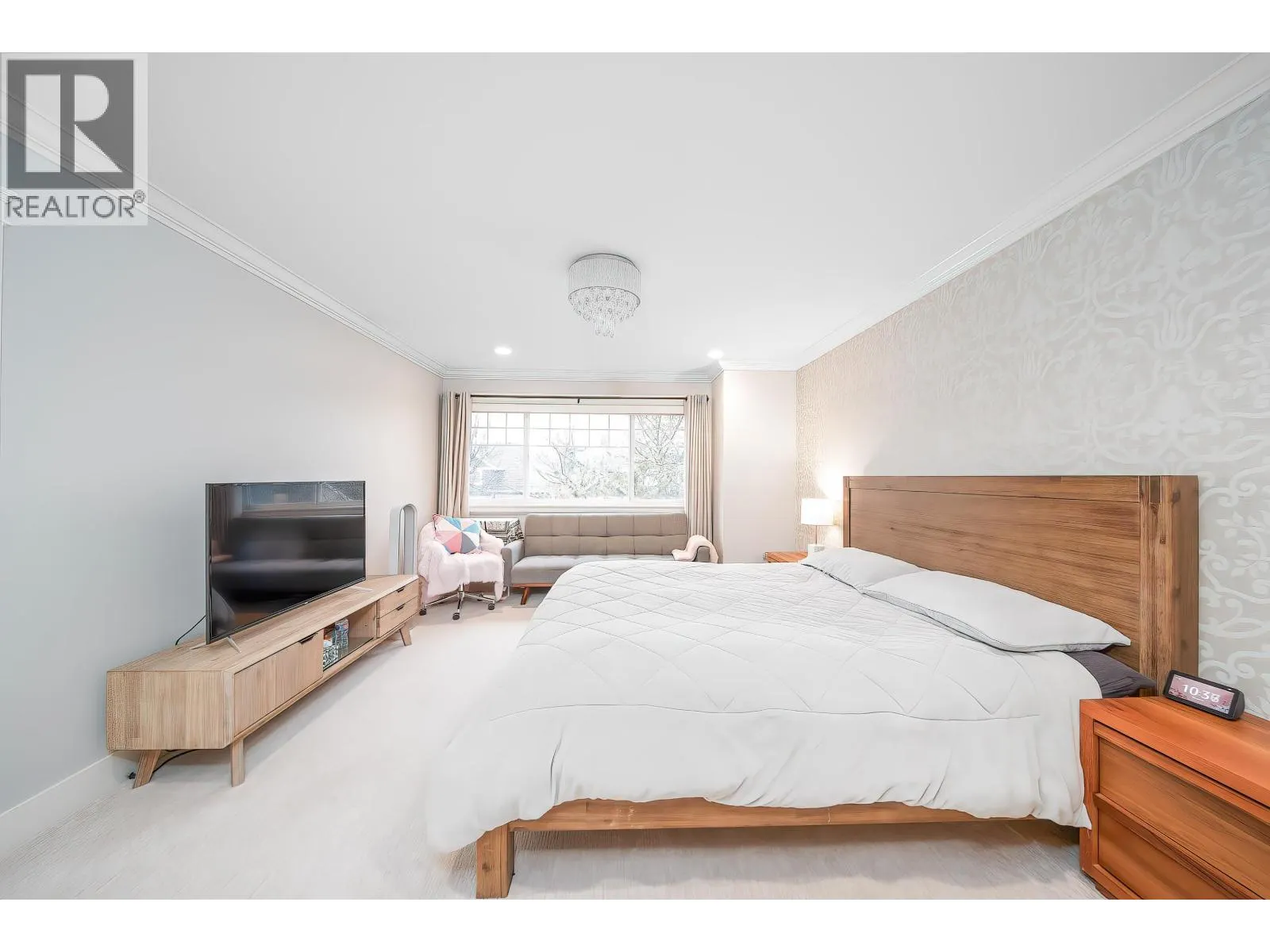 5835 FAIR WYND