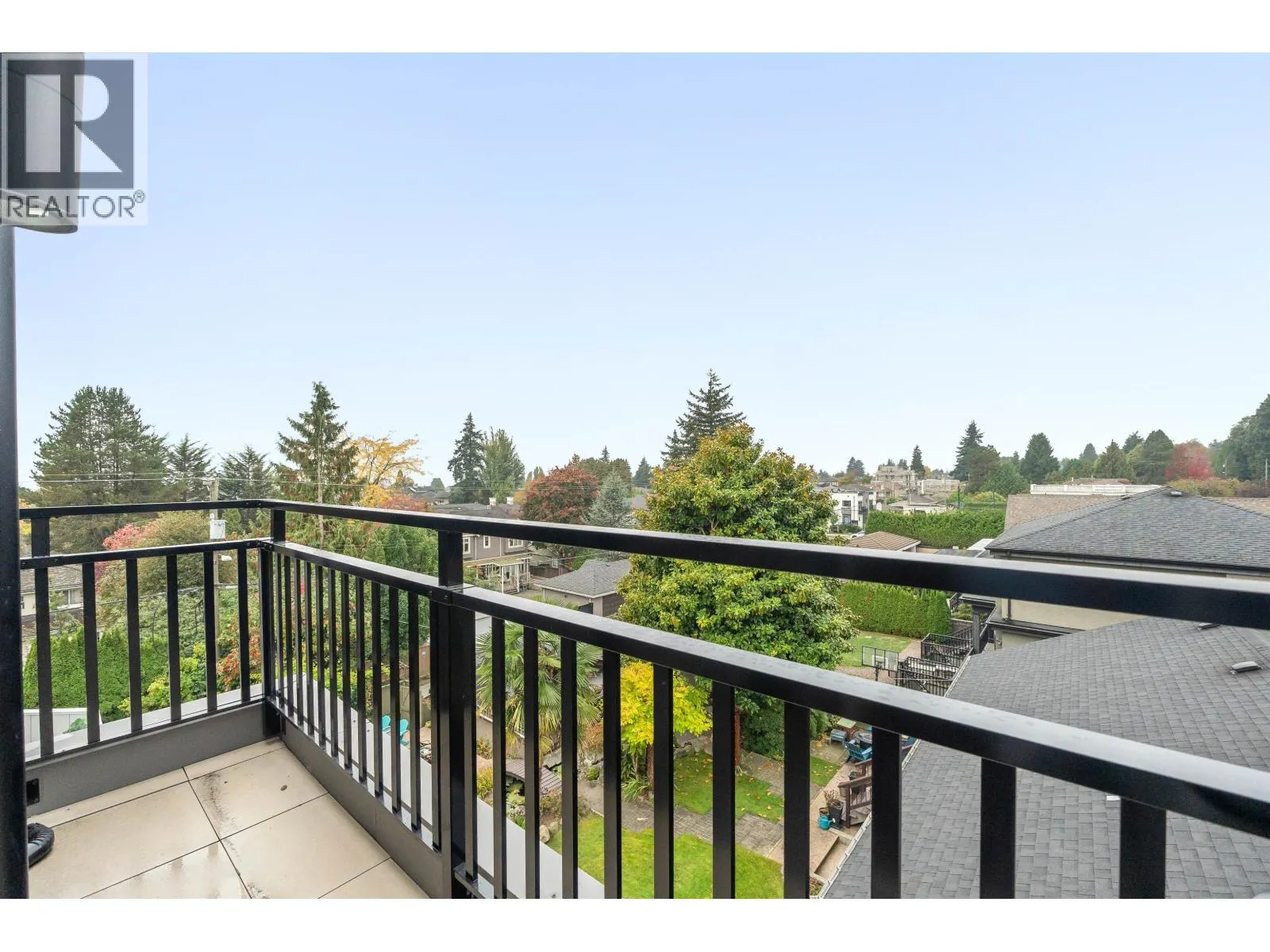 3 950 W 57TH AVENUE