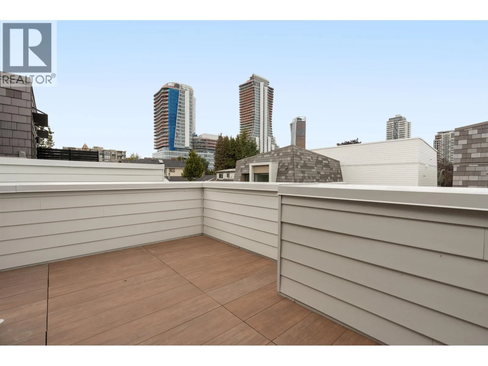 386 W 45TH AVENUE