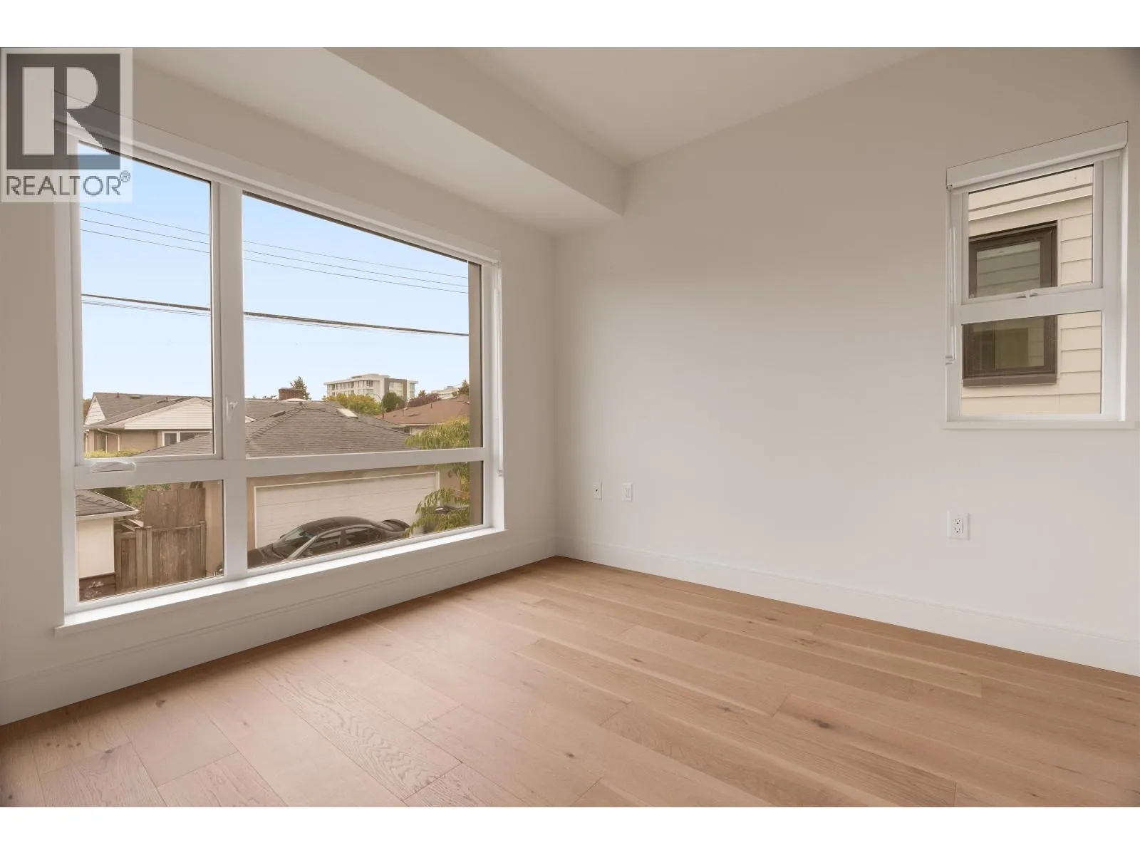 386 W 45TH AVENUE