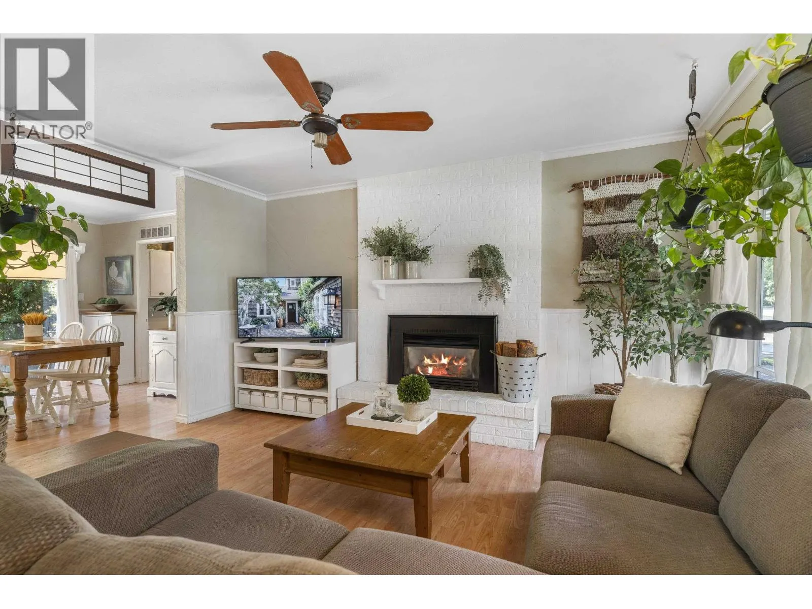 5439 RIVER ROAD