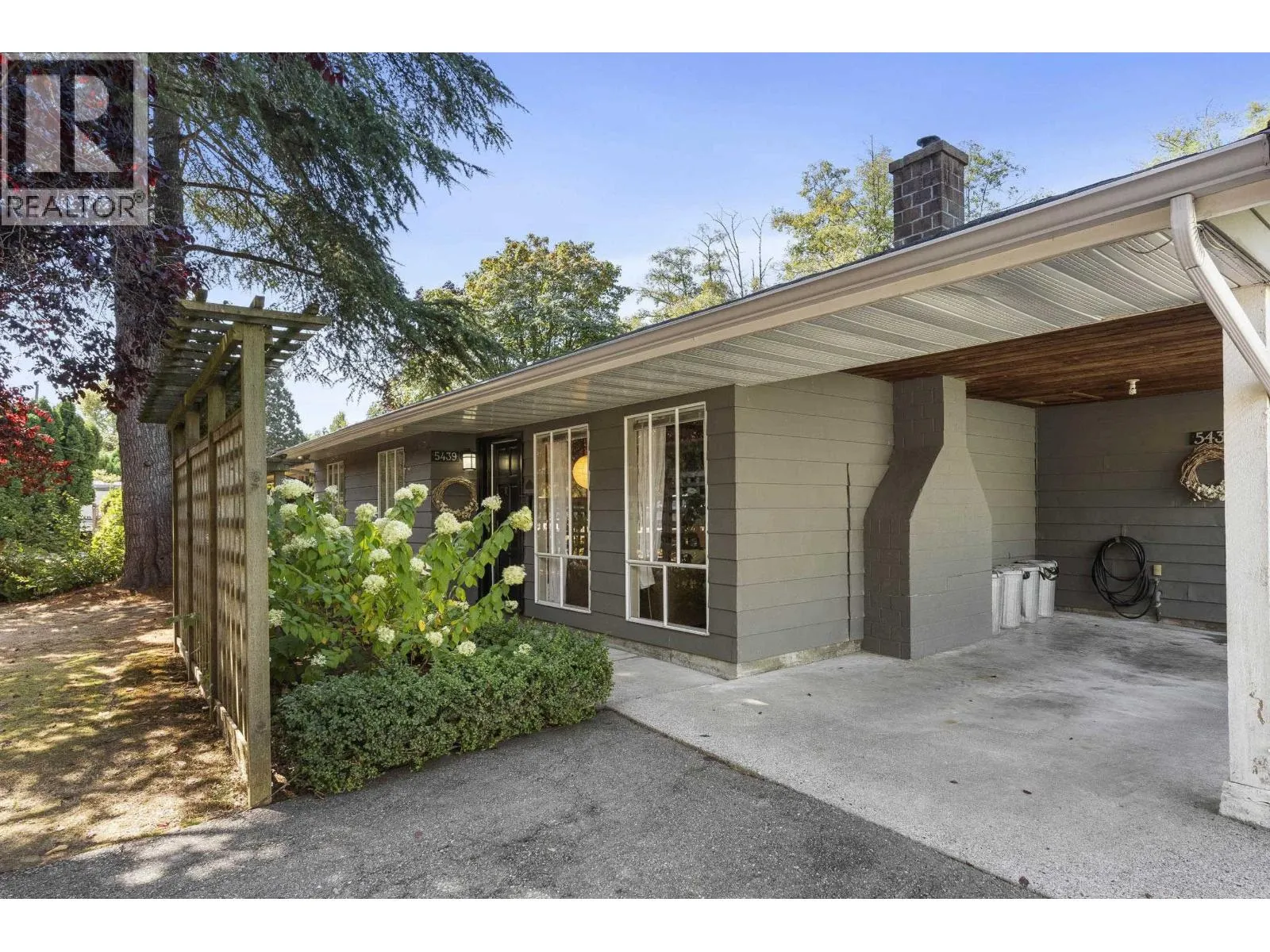 5439 RIVER ROAD
