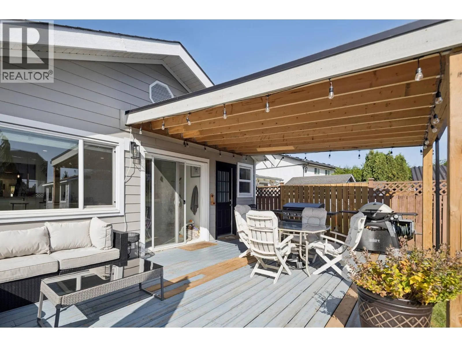 5245 MAPLE CRESCENT