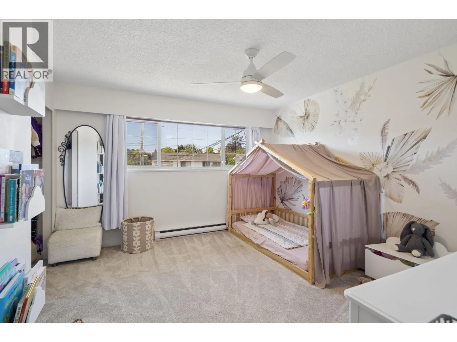 5245 MAPLE CRESCENT