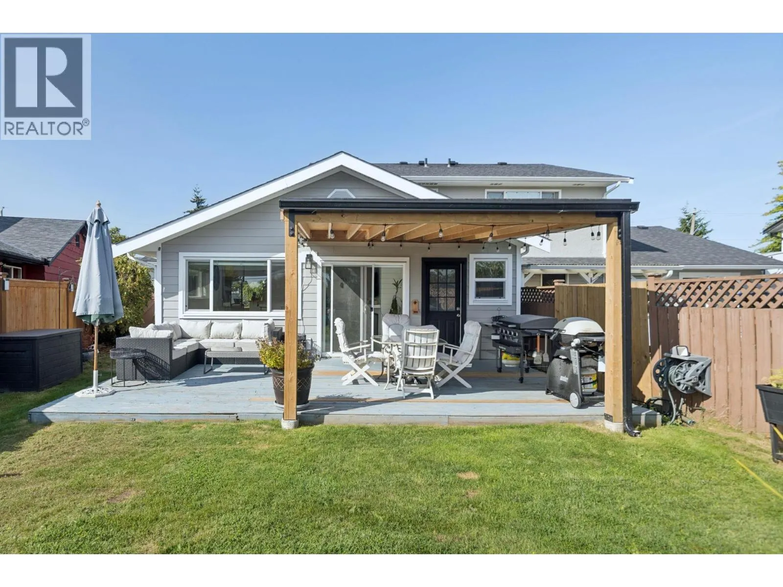 5245 MAPLE CRESCENT