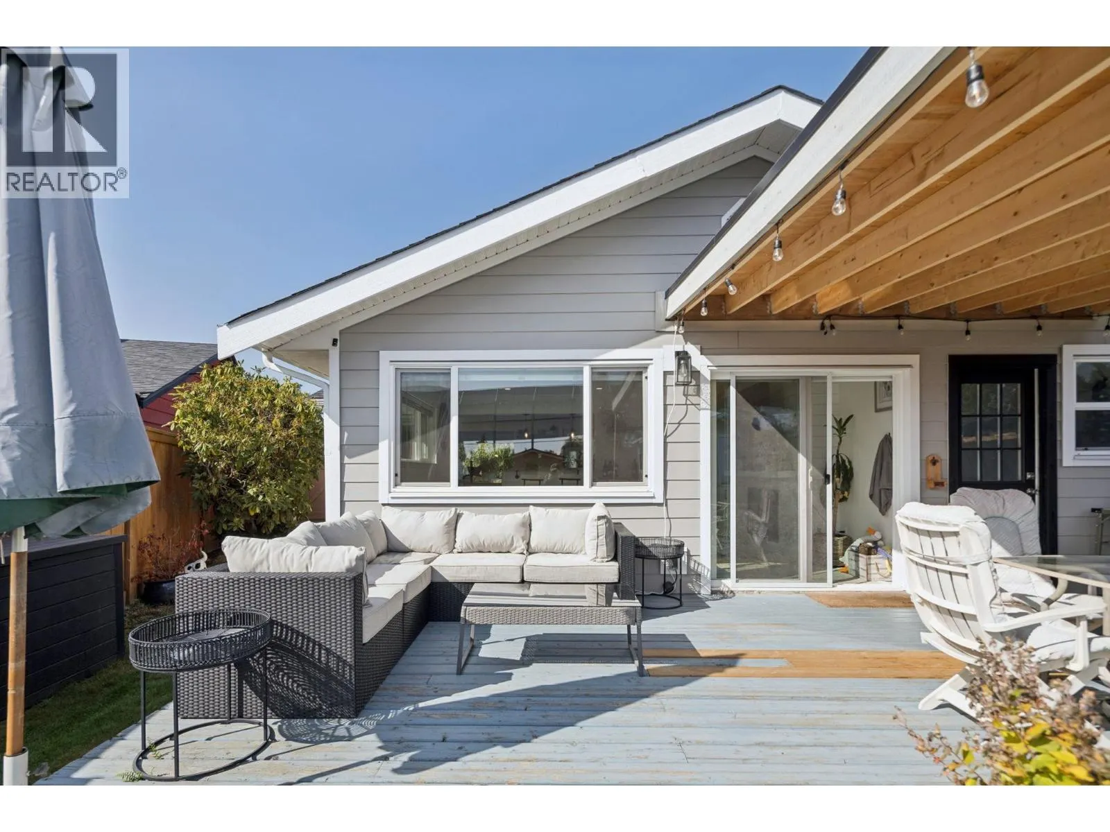 5245 MAPLE CRESCENT