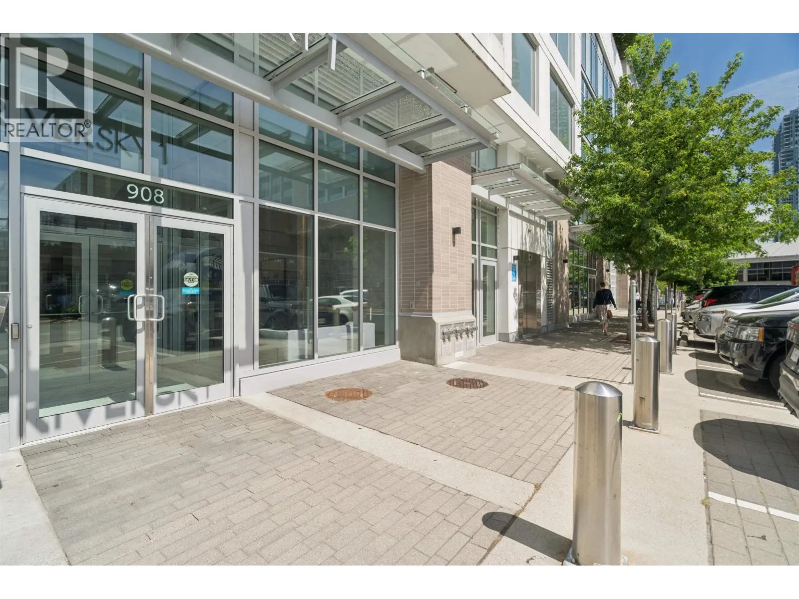 1901 908 QUAYSIDE DRIVE
