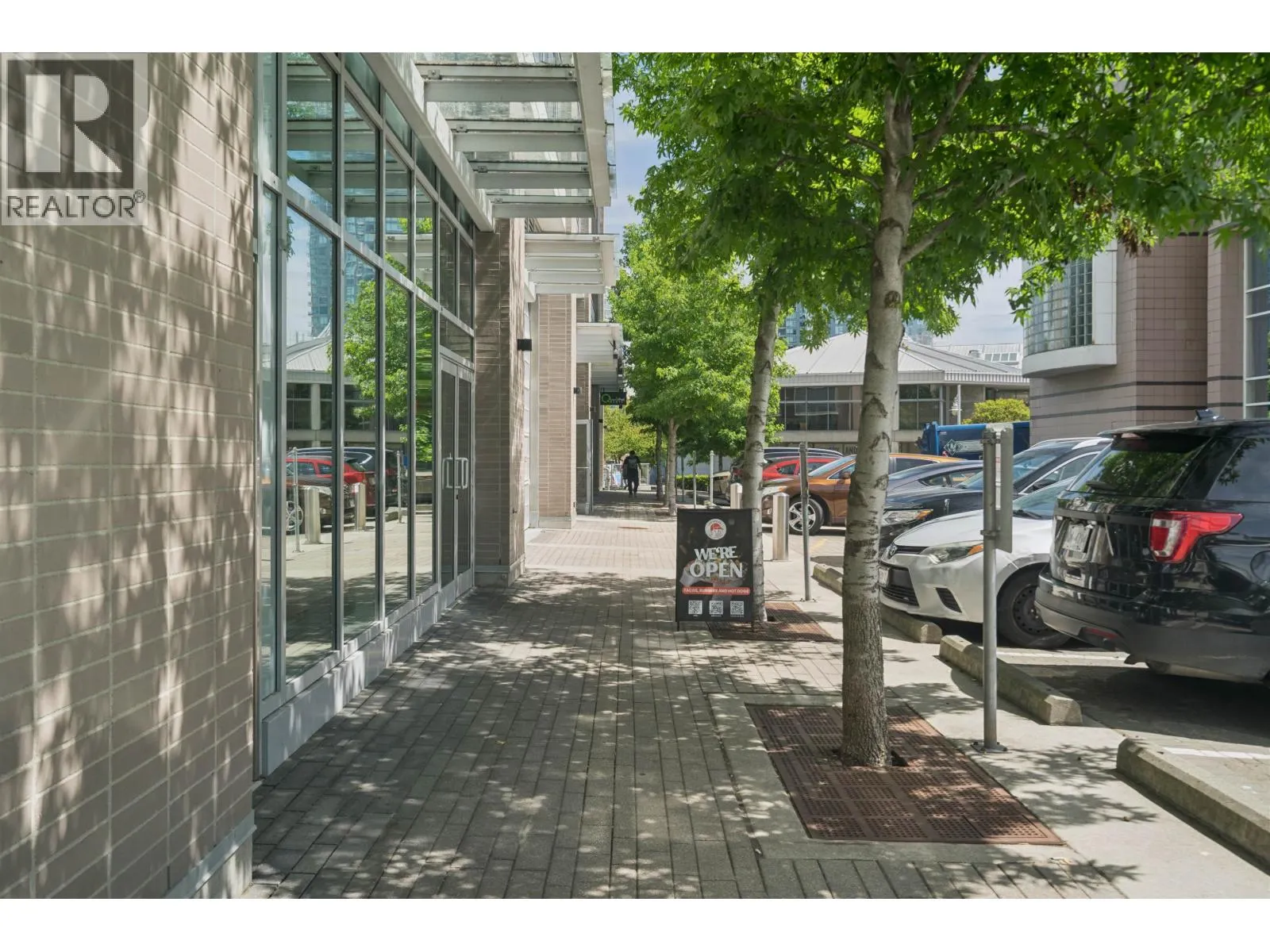 1901 908 QUAYSIDE DRIVE