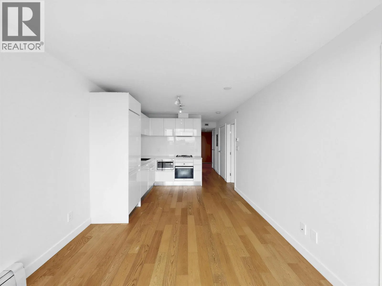 1608 188 KEEFER STREET