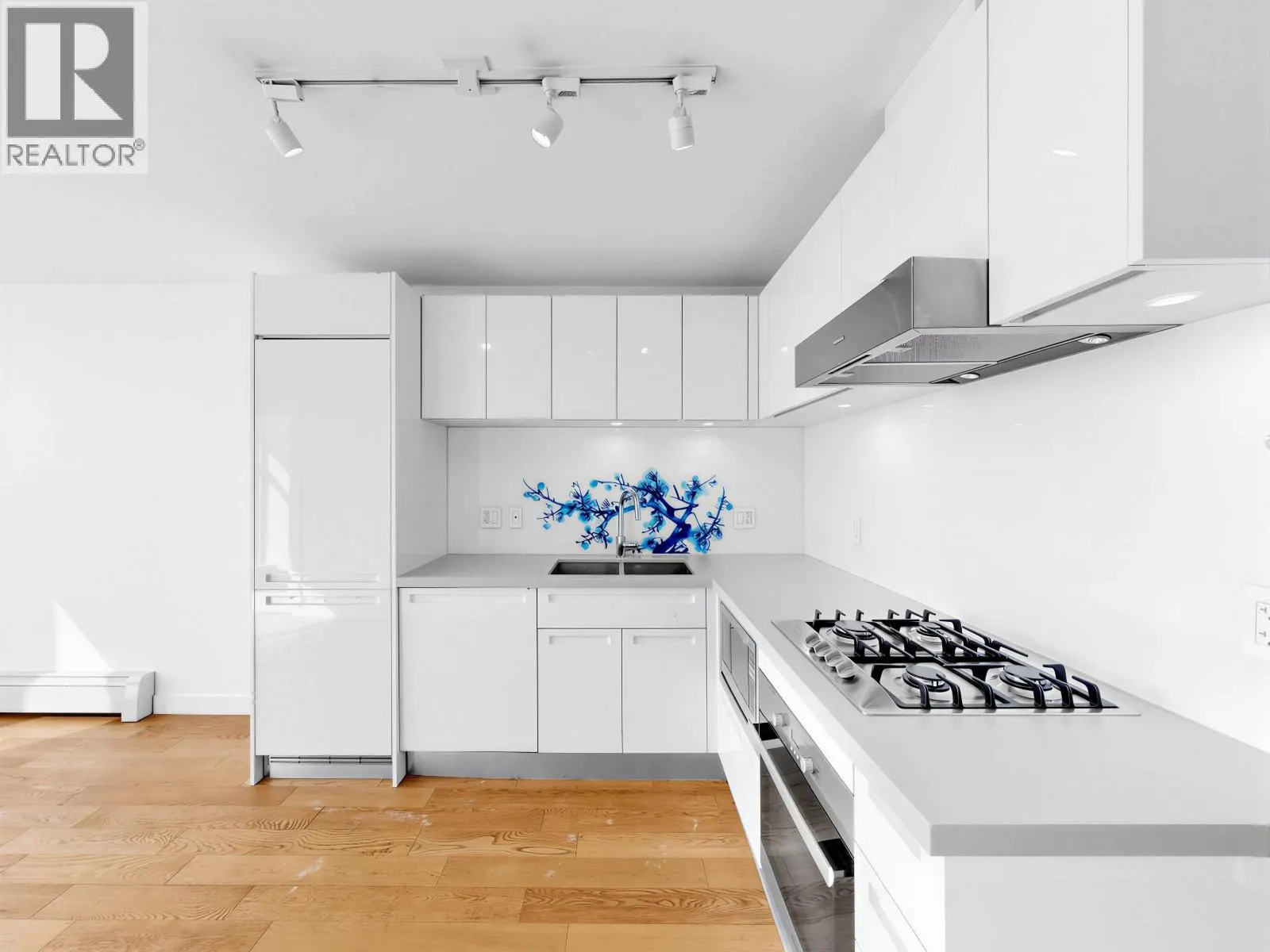 1608 188 KEEFER STREET