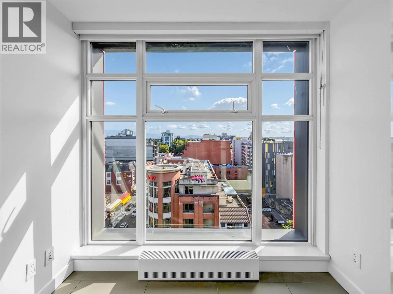 1608 188 KEEFER STREET