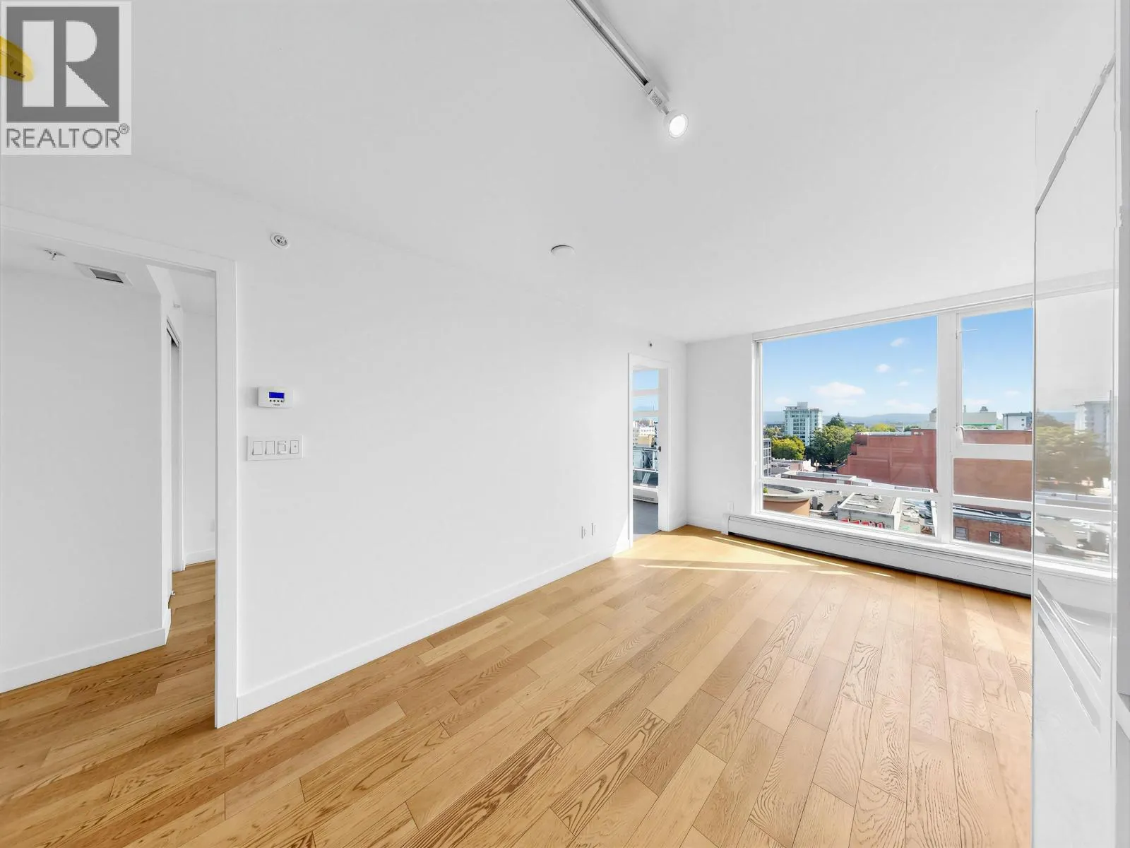1608 188 KEEFER STREET