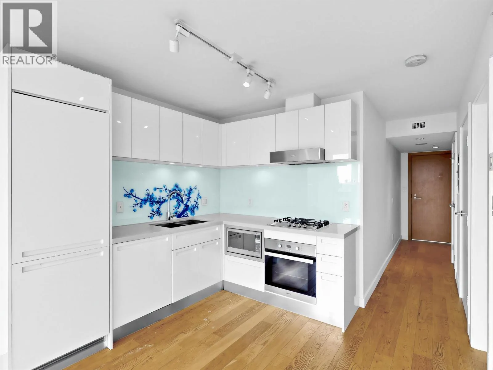 1608 188 KEEFER STREET