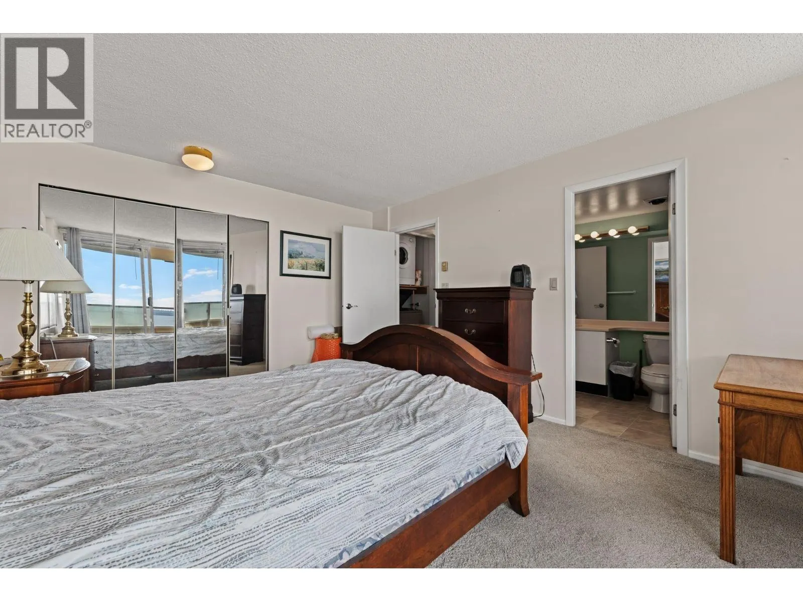 1502 2203 BELLEVUE AVENUE