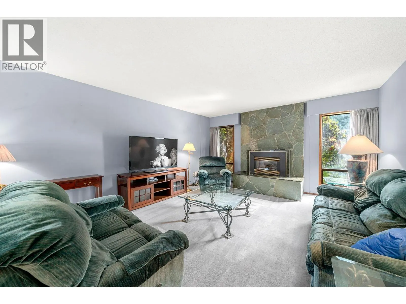 3833 LYNN VALLEY ROAD