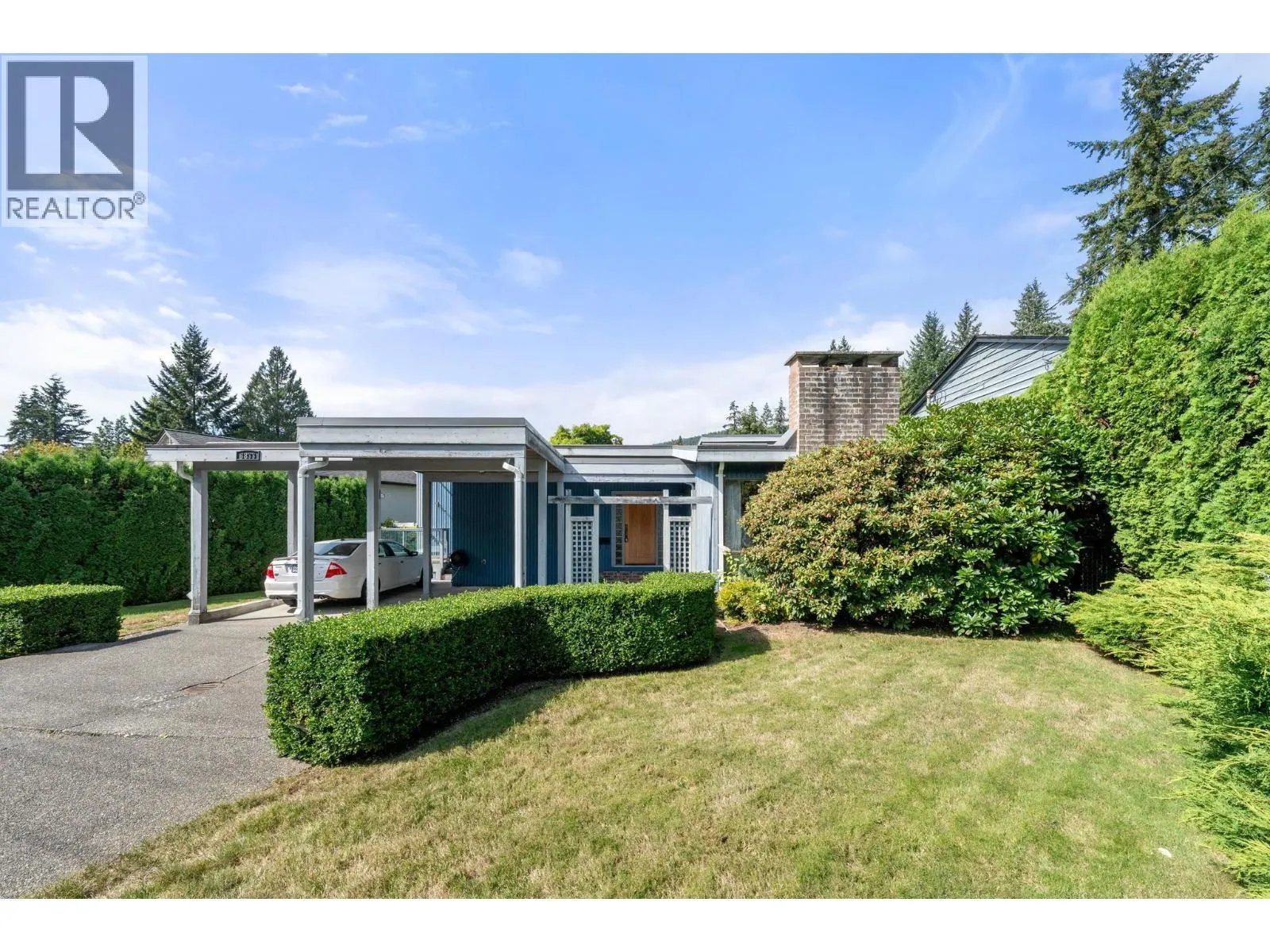 3833 LYNN VALLEY ROAD