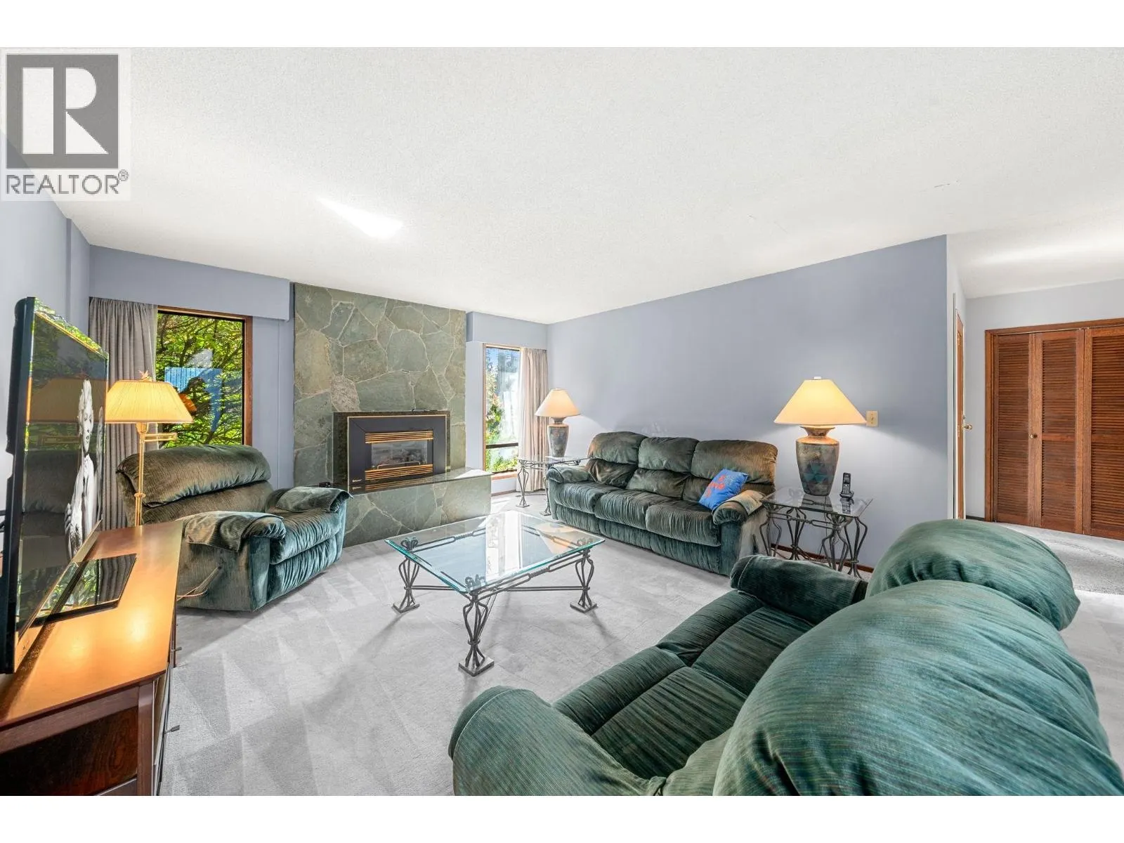 3833 LYNN VALLEY ROAD