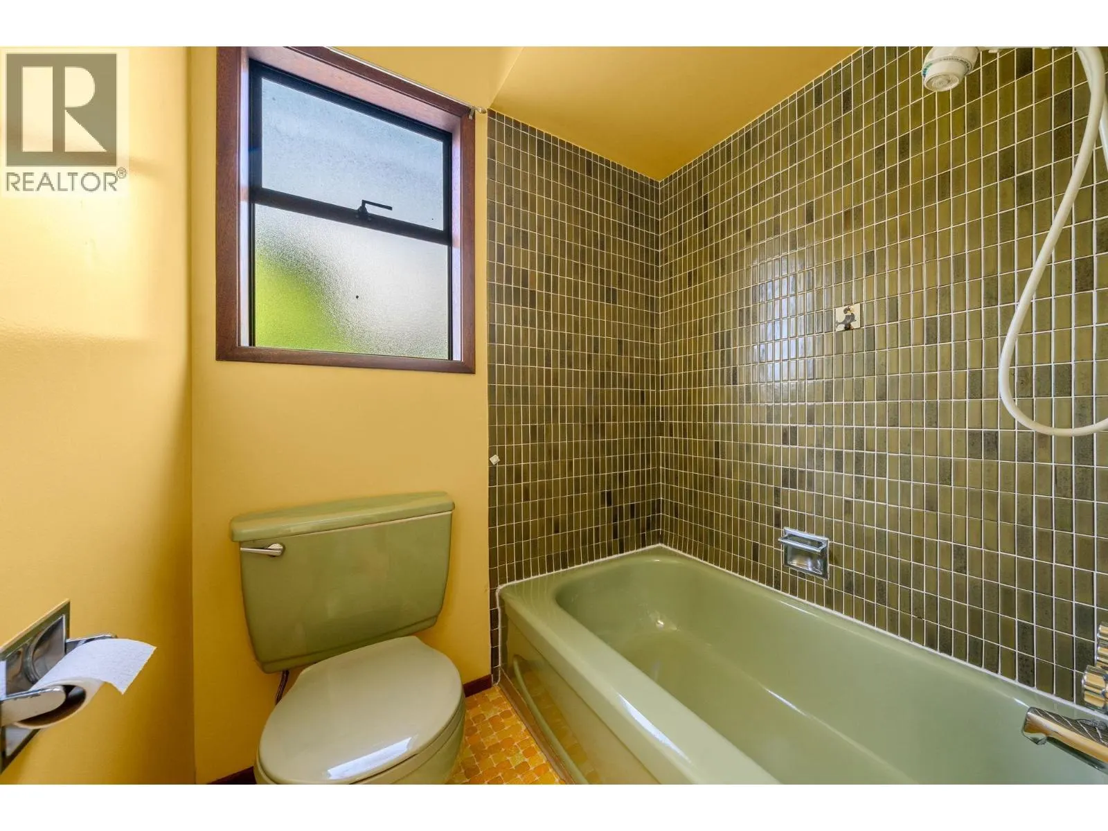 3833 LYNN VALLEY ROAD