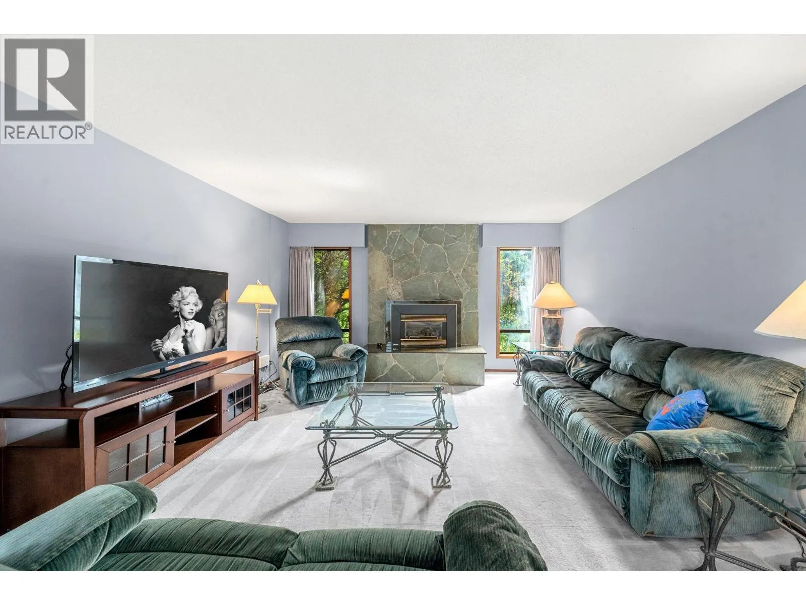 3833 LYNN VALLEY ROAD